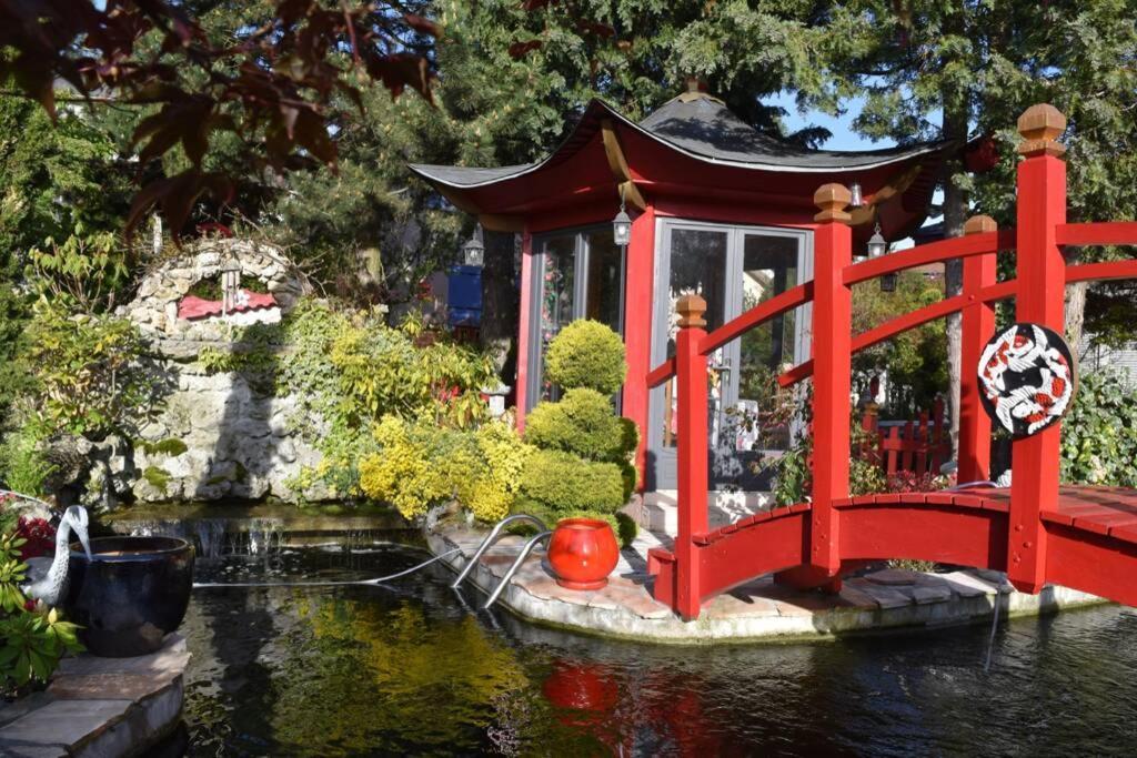 Villa Au printemps Japonais à Pierre-Chatel Extérieur photo