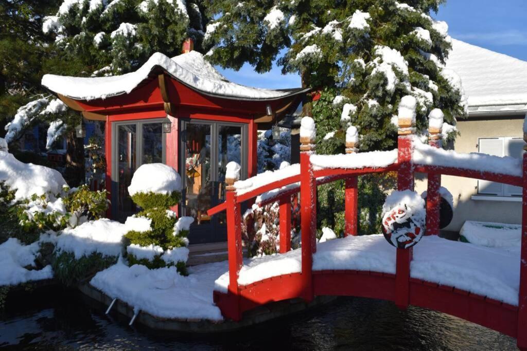 Villa Au printemps Japonais à Pierre-Chatel Extérieur photo