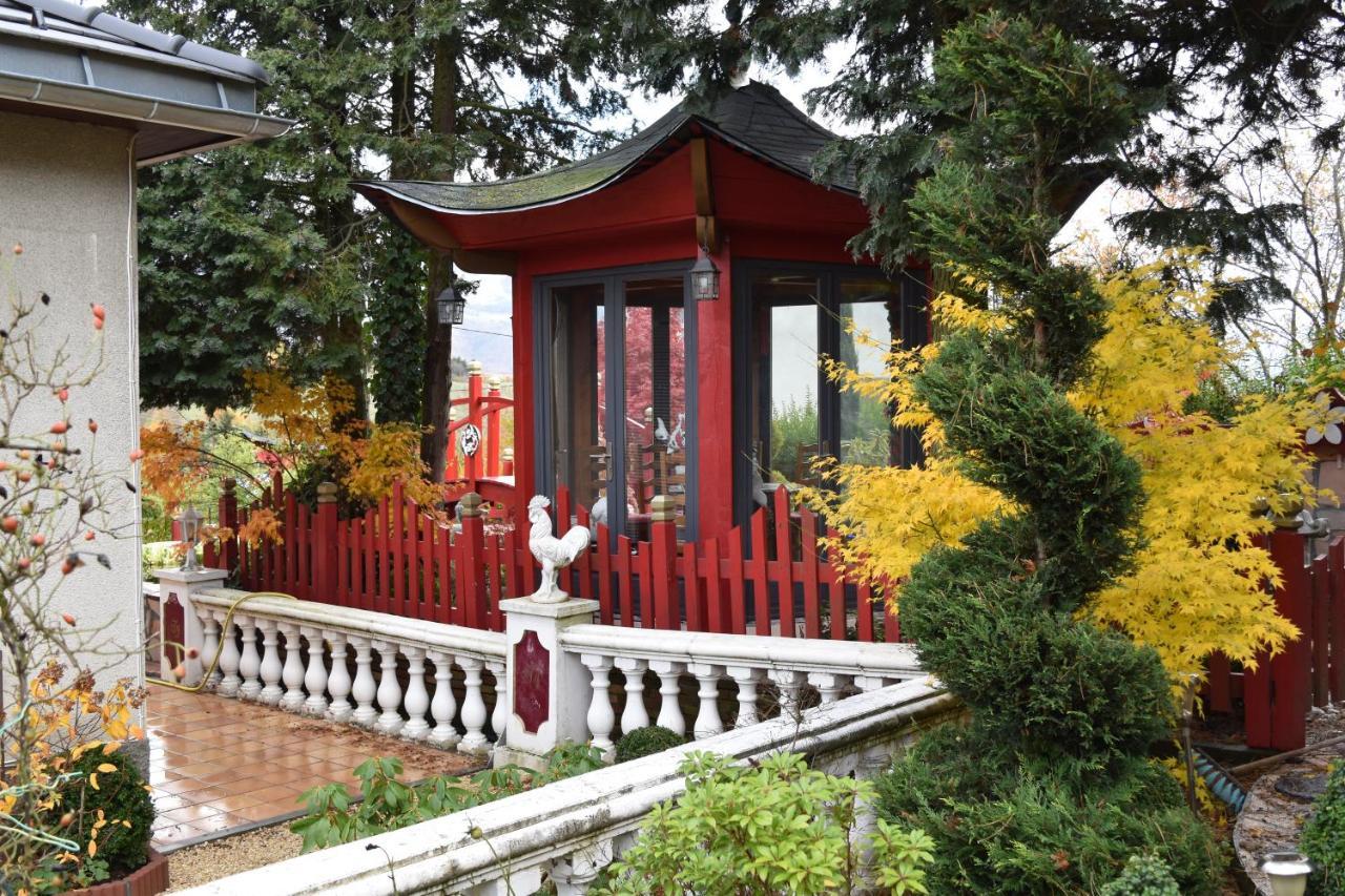 Villa Au printemps Japonais à Pierre-Chatel Extérieur photo