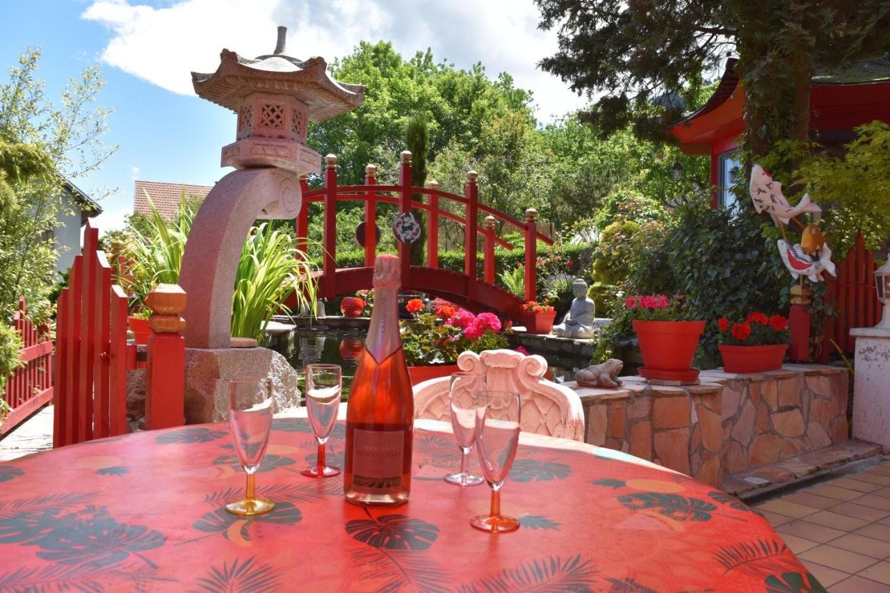 Villa Au printemps Japonais à Pierre-Chatel Extérieur photo